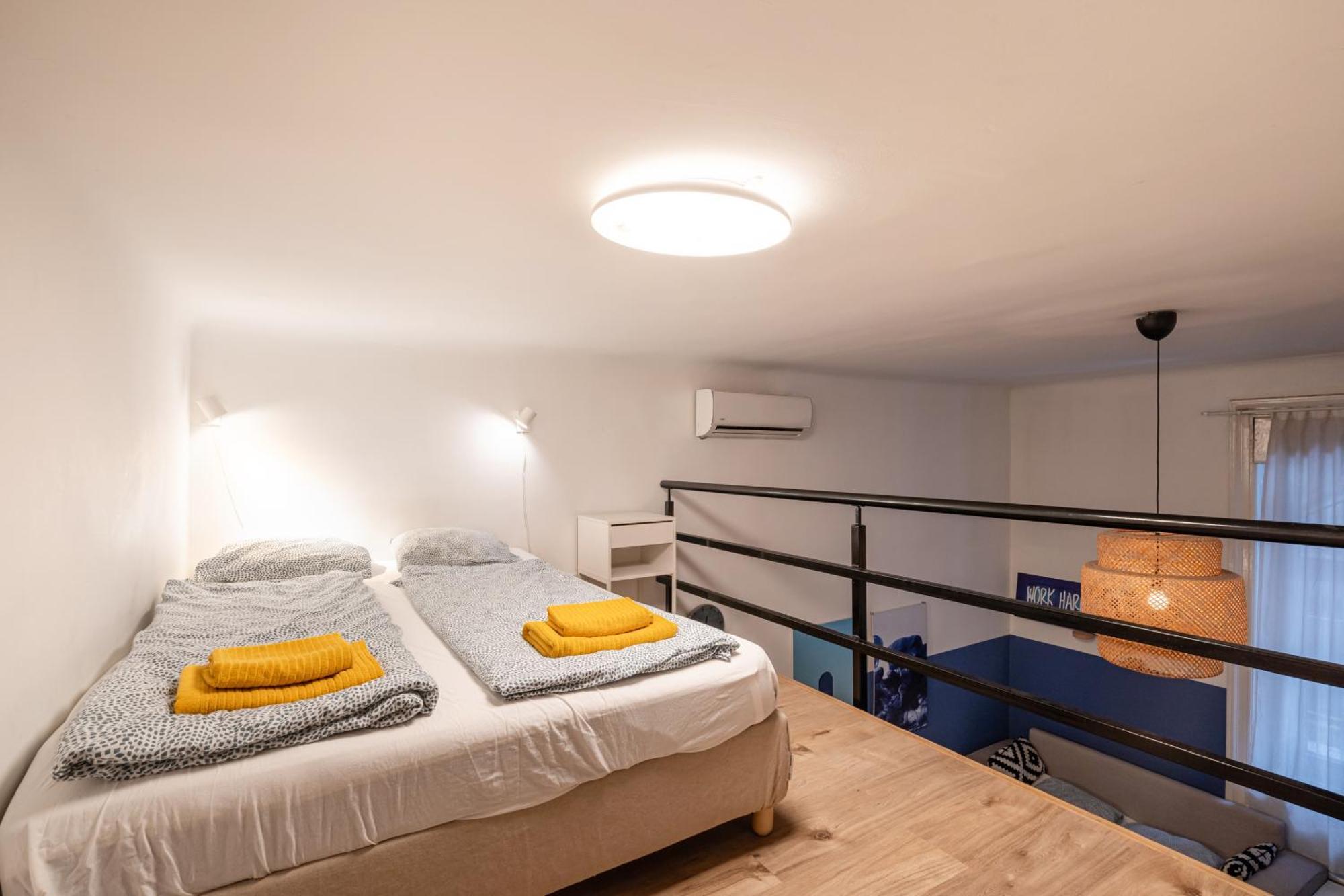 Cosy In Party District W41 Blue * Budapesta